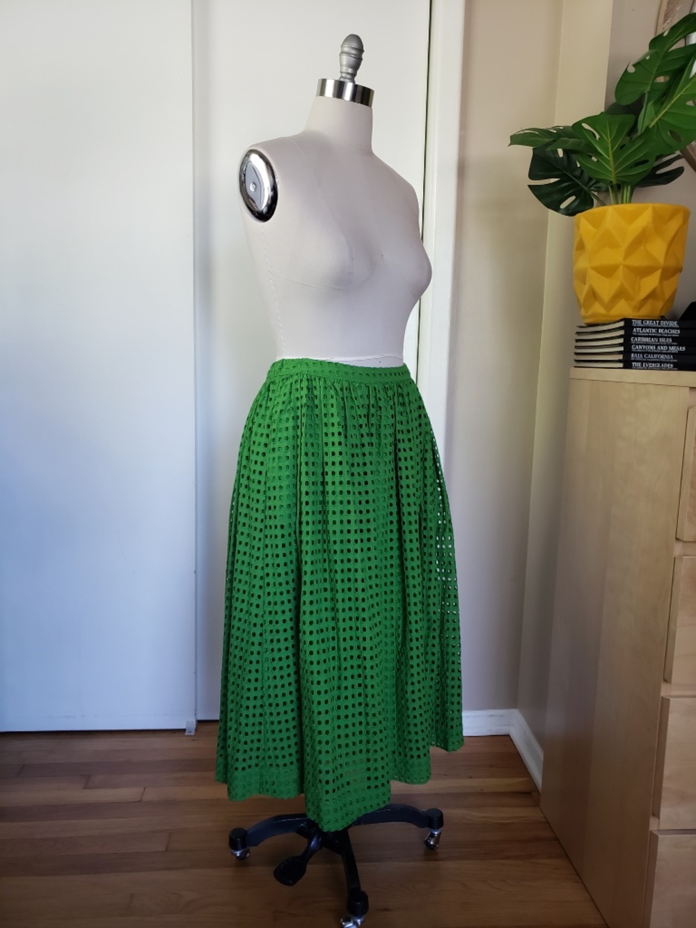 Kate Spade Garden Party Eyelet Skirt Size Medium